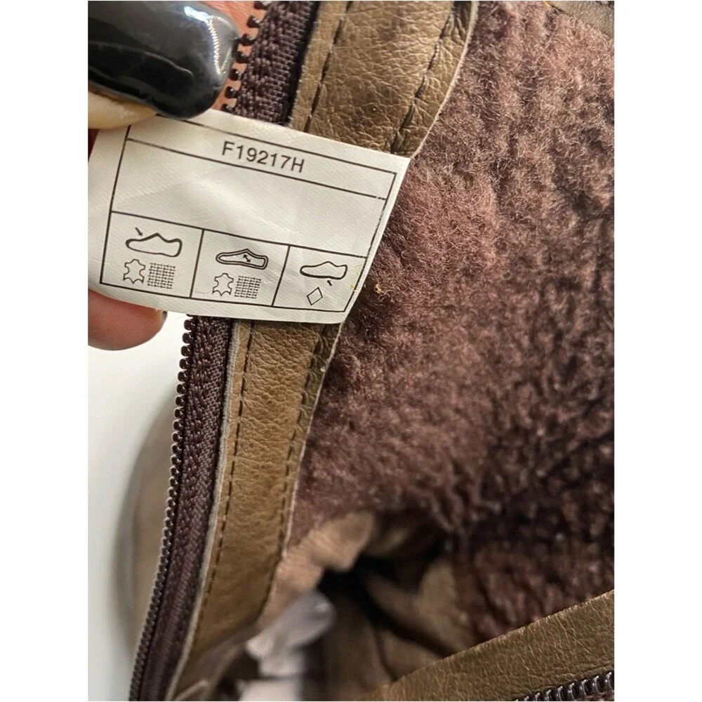 UGG Robbie Waterproof Leather Wool Winter Boots 8 Brown Buckle Gorpcore Cabincor